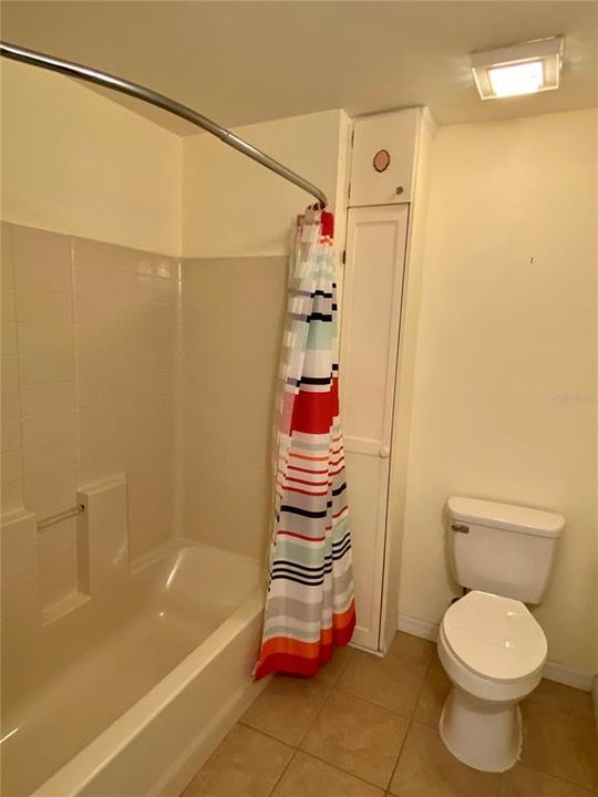 合同活跃: $199,900 (3 贝兹, 2 浴室, 1254 平方英尺)