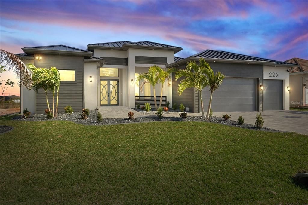 Recently Sold: $1,399,900 (3 beds, 3 baths, 2200 Square Feet)