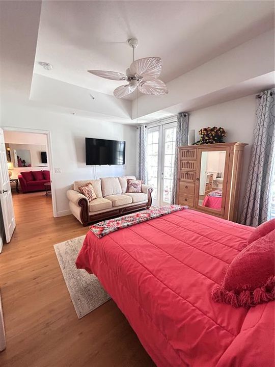 合同活跃: $2,750 (2 贝兹, 2 浴室, 1460 平方英尺)