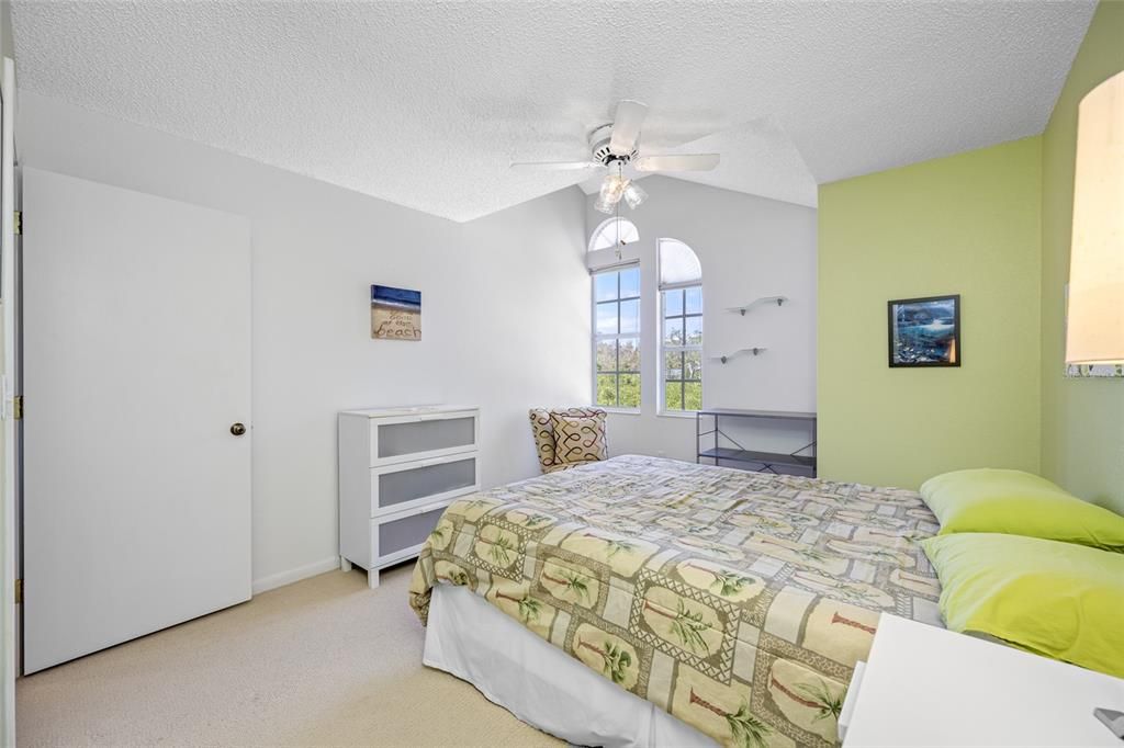 For Sale: $389,000 (4 beds, 2 baths, 1928 Square Feet)