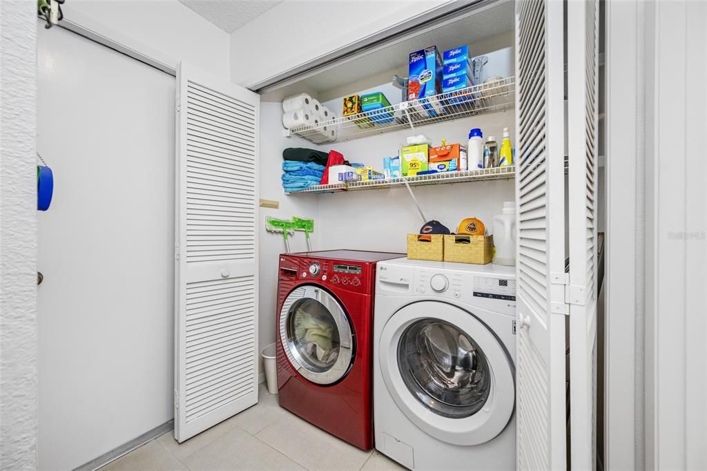 For Sale: $389,000 (4 beds, 2 baths, 1928 Square Feet)