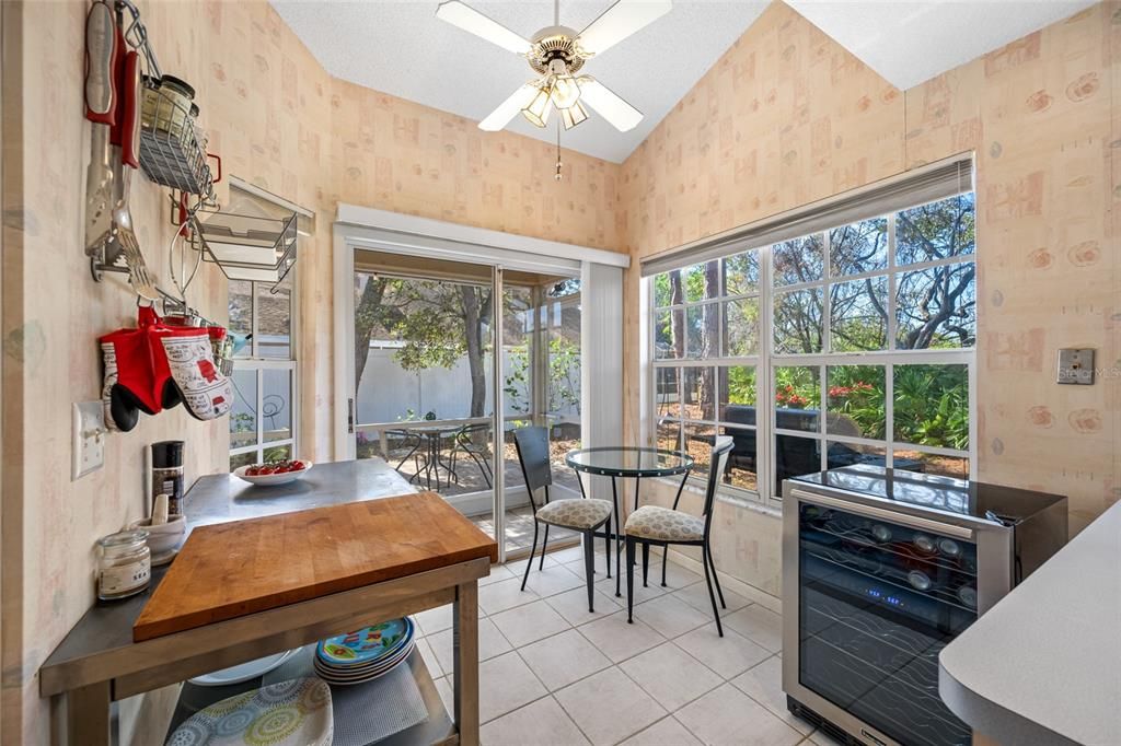 For Sale: $389,000 (4 beds, 2 baths, 1928 Square Feet)