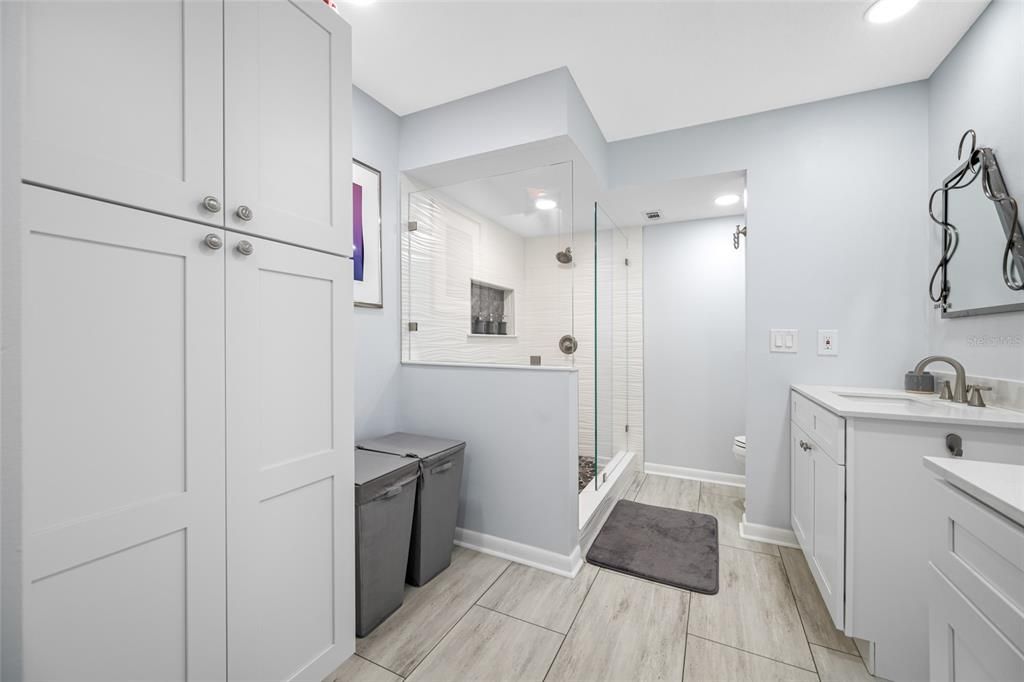 For Sale: $389,000 (4 beds, 2 baths, 1928 Square Feet)