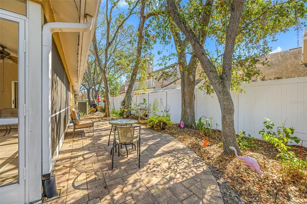 For Sale: $389,000 (4 beds, 2 baths, 1928 Square Feet)