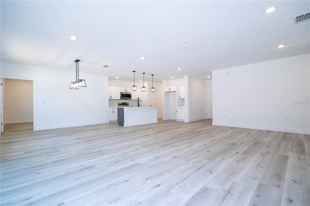 For Sale: $539,000 (4 beds, 2 baths, 1861 Square Feet)