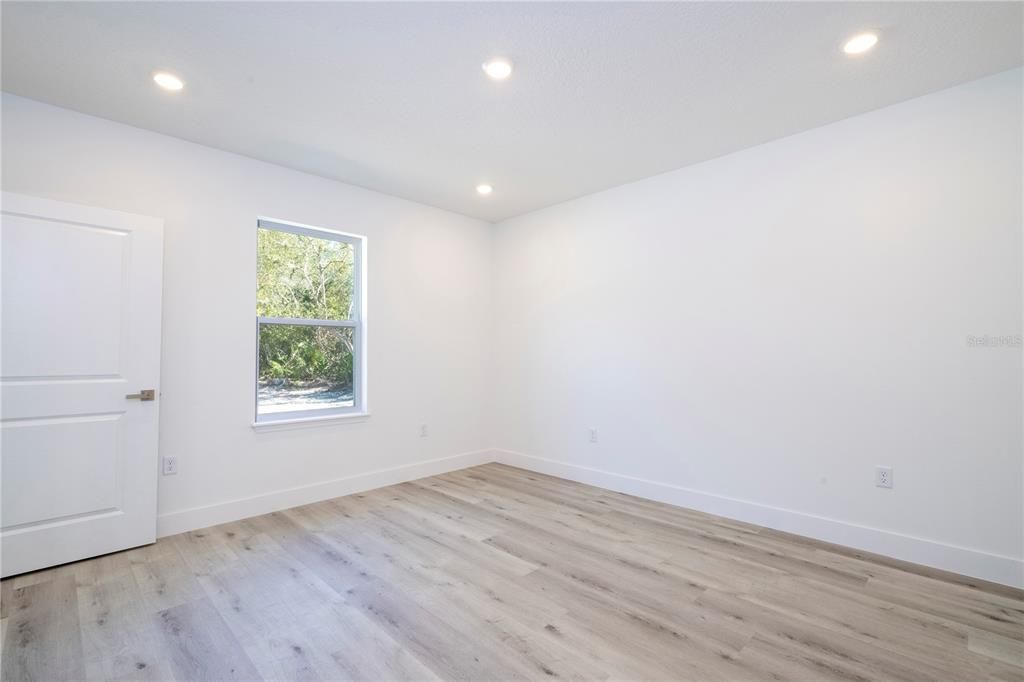 For Sale: $539,000 (4 beds, 2 baths, 1861 Square Feet)