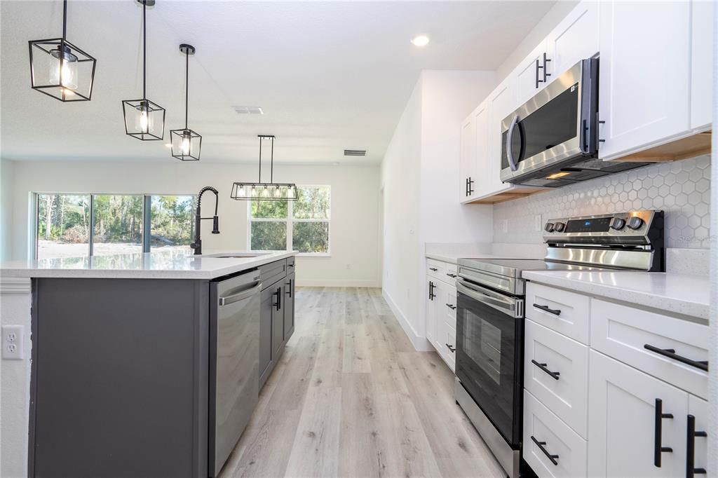 For Sale: $539,000 (4 beds, 2 baths, 1861 Square Feet)