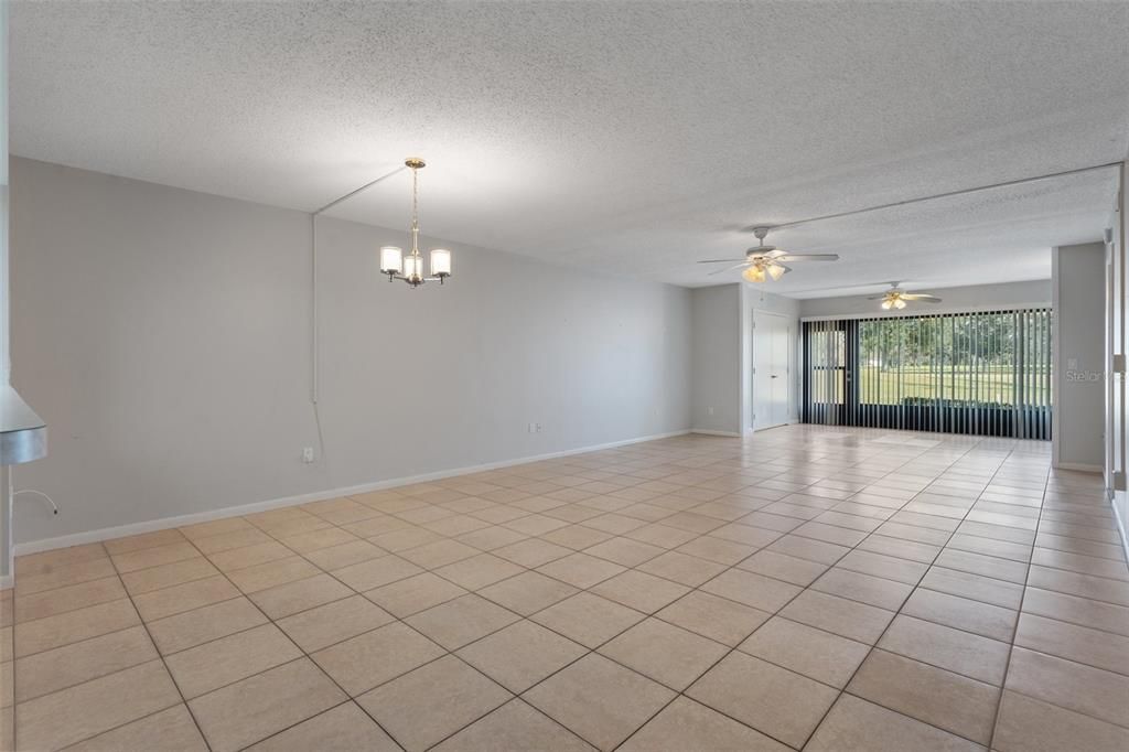 For Sale: $165,000 (2 beds, 2 baths, 1563 Square Feet)