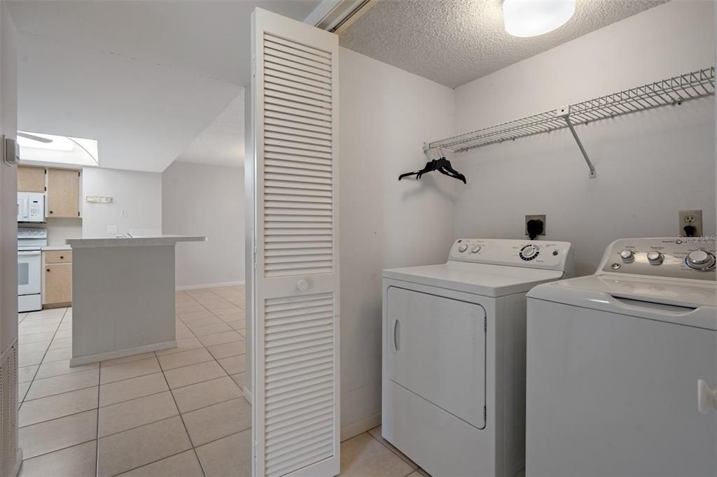 For Sale: $165,000 (2 beds, 2 baths, 1563 Square Feet)