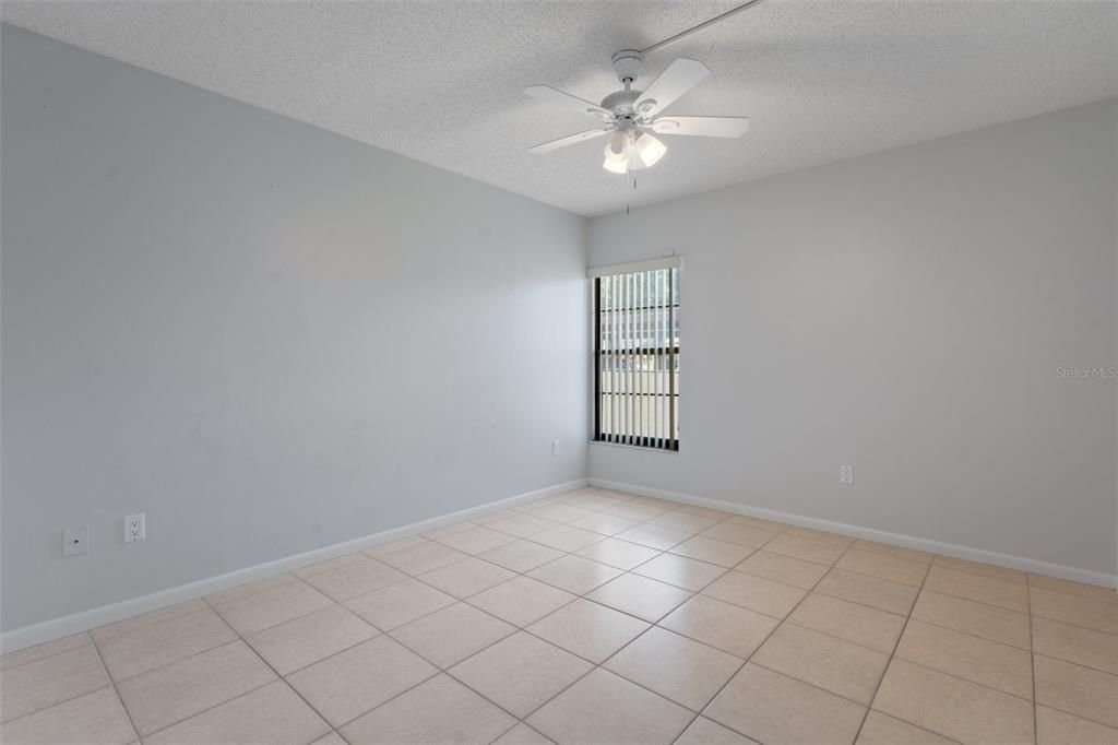 For Sale: $165,000 (2 beds, 2 baths, 1563 Square Feet)