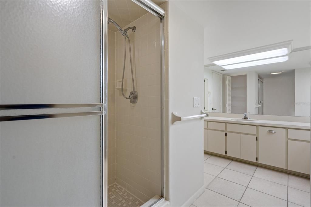 For Sale: $165,000 (2 beds, 2 baths, 1563 Square Feet)