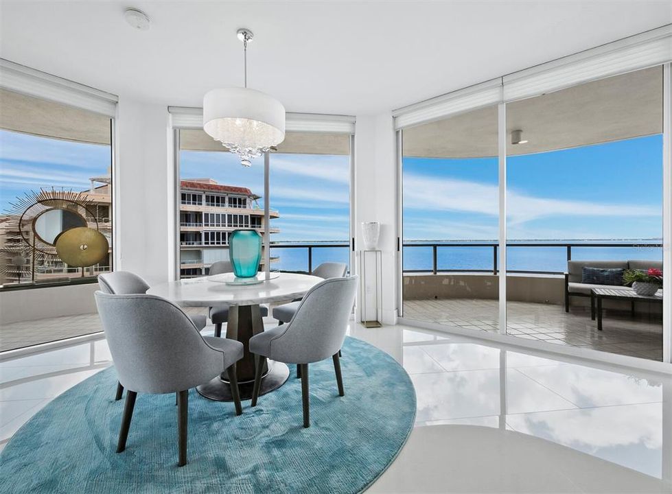 Activo con contrato: $1,845,000 (3 camas, 3 baños, 2250 Pies cuadrados)