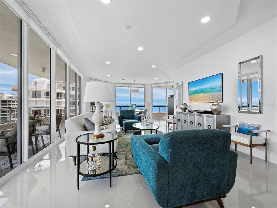 Activo con contrato: $1,845,000 (3 camas, 3 baños, 2250 Pies cuadrados)