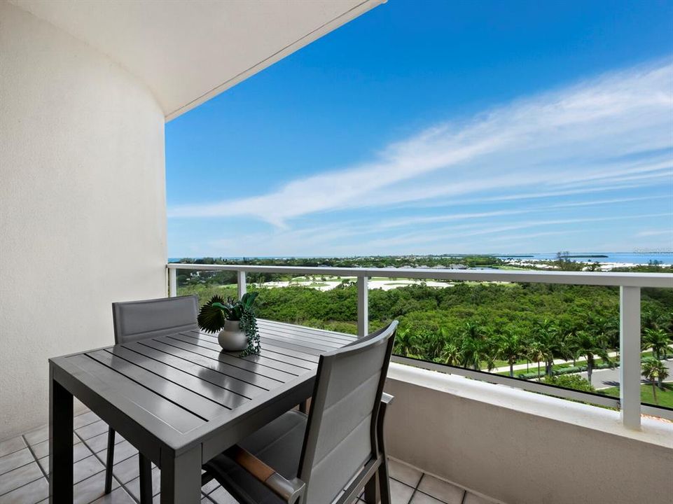 Activo con contrato: $1,845,000 (3 camas, 3 baños, 2250 Pies cuadrados)