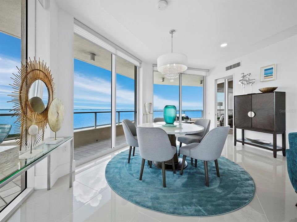 Activo con contrato: $1,845,000 (3 camas, 3 baños, 2250 Pies cuadrados)