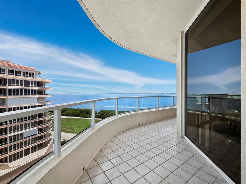 Activo con contrato: $1,845,000 (3 camas, 3 baños, 2250 Pies cuadrados)