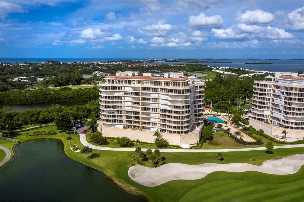 Activo con contrato: $1,845,000 (3 camas, 3 baños, 2250 Pies cuadrados)