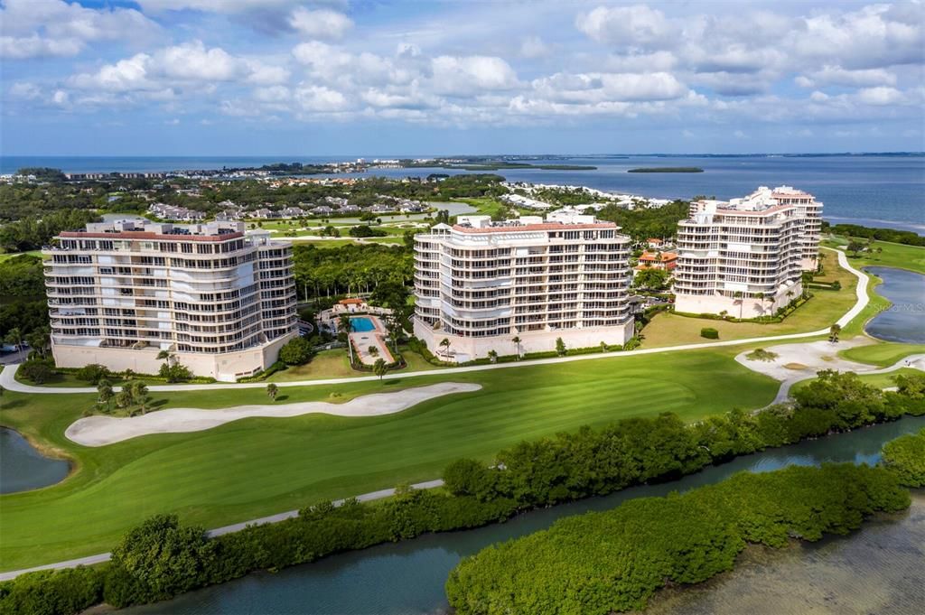 Activo con contrato: $1,845,000 (3 camas, 3 baños, 2250 Pies cuadrados)