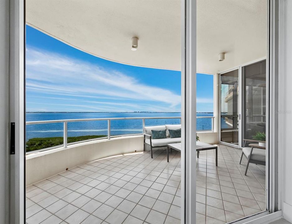 Activo con contrato: $1,845,000 (3 camas, 3 baños, 2250 Pies cuadrados)