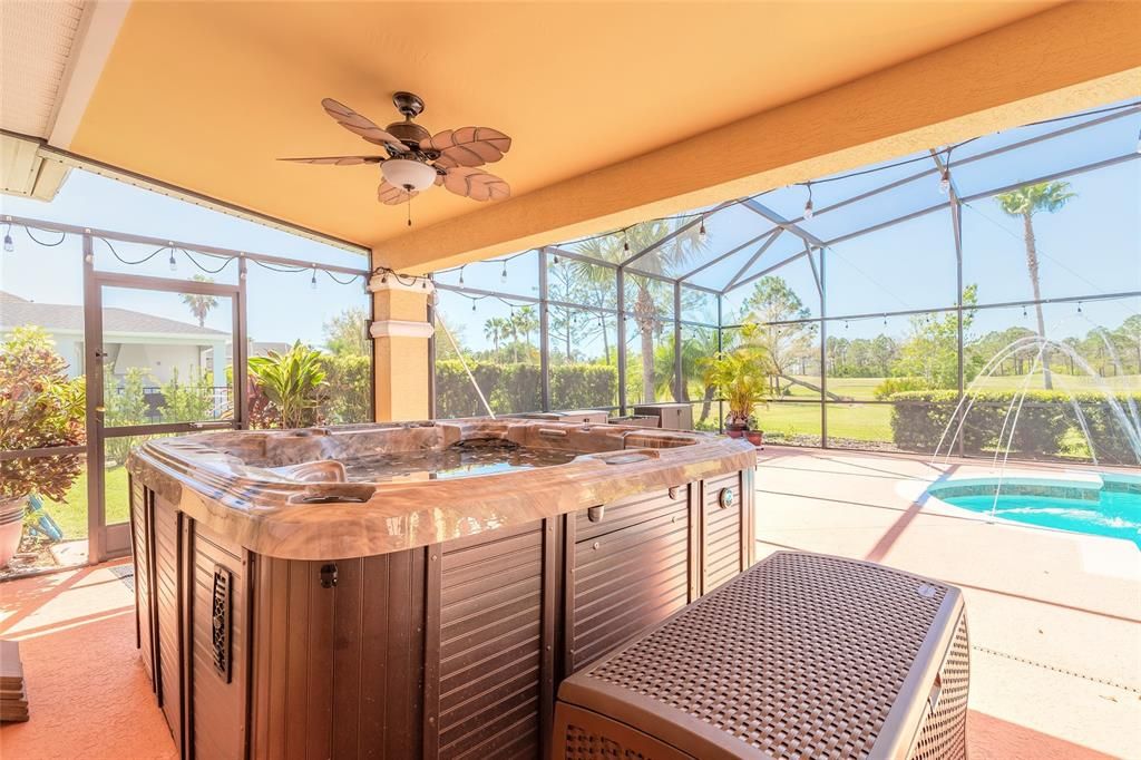 En Venta: $1,099,999 (5 camas, 4 baños, 3704 Pies cuadrados)