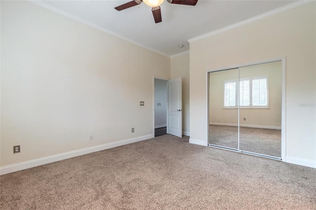 En Venta: $1,099,999 (5 camas, 4 baños, 3704 Pies cuadrados)