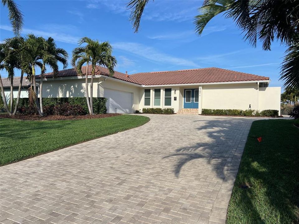 Недавно продано: $1,490,000 (3 спален, 2 ванн, 1839 Квадратных фут)