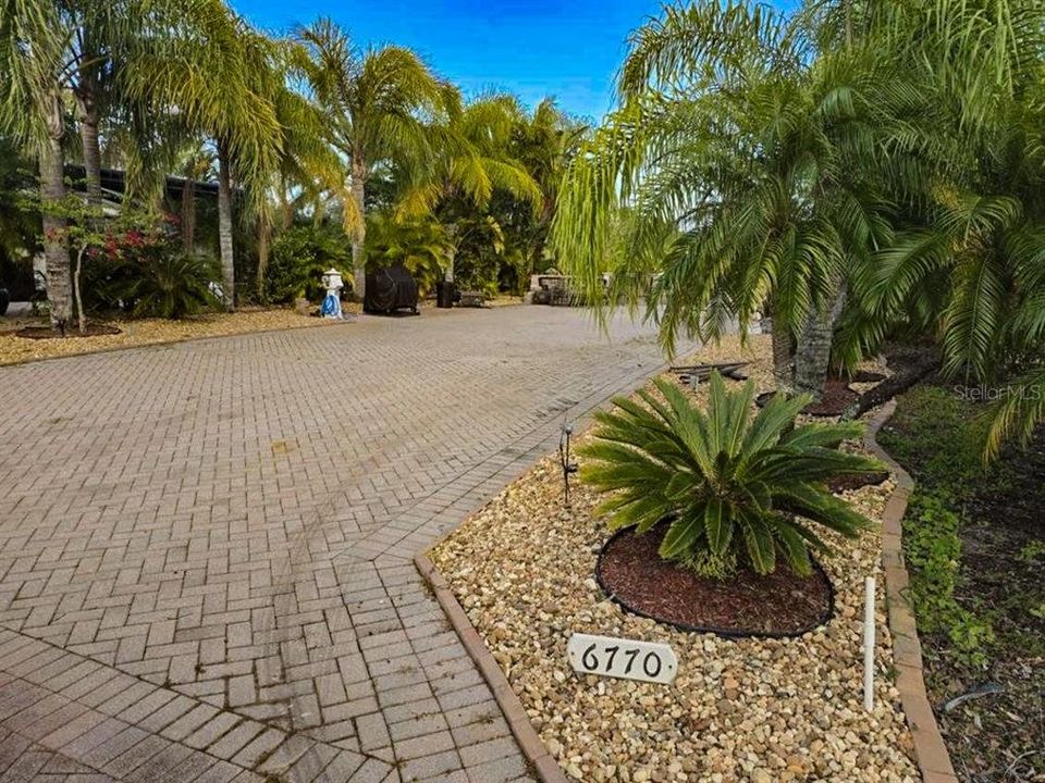 En Venta: $225,000 (0.08 acres)