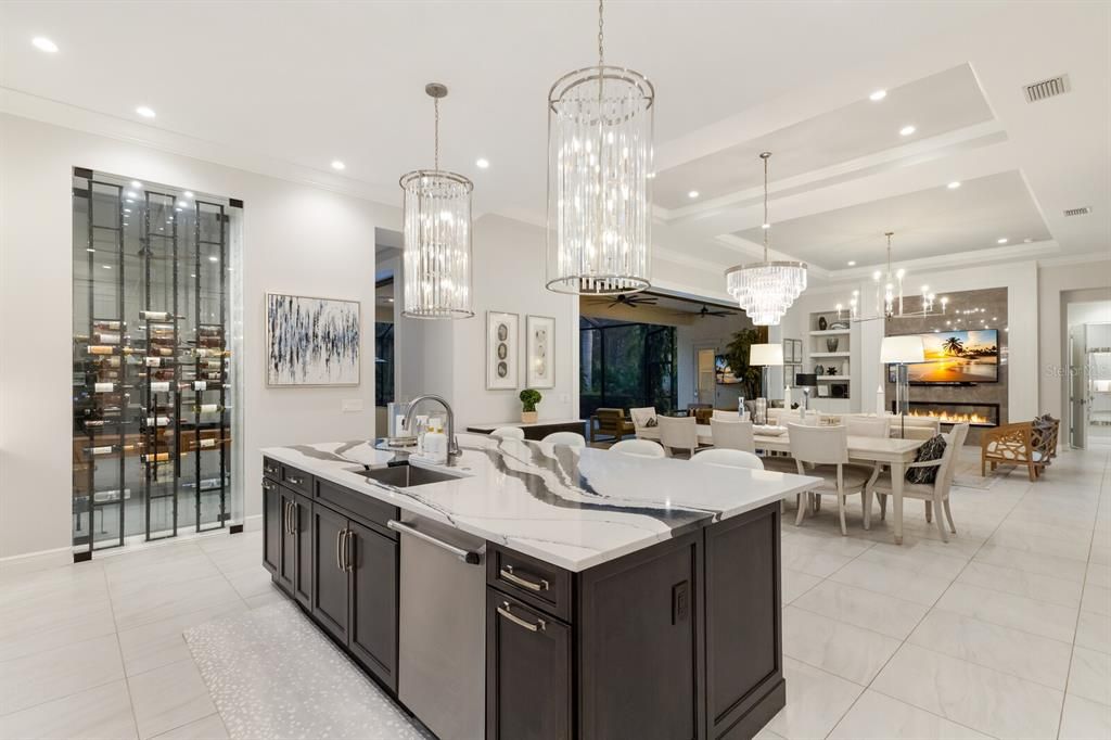 合同活跃: $2,500,000 (3 贝兹, 3 浴室, 3346 平方英尺)