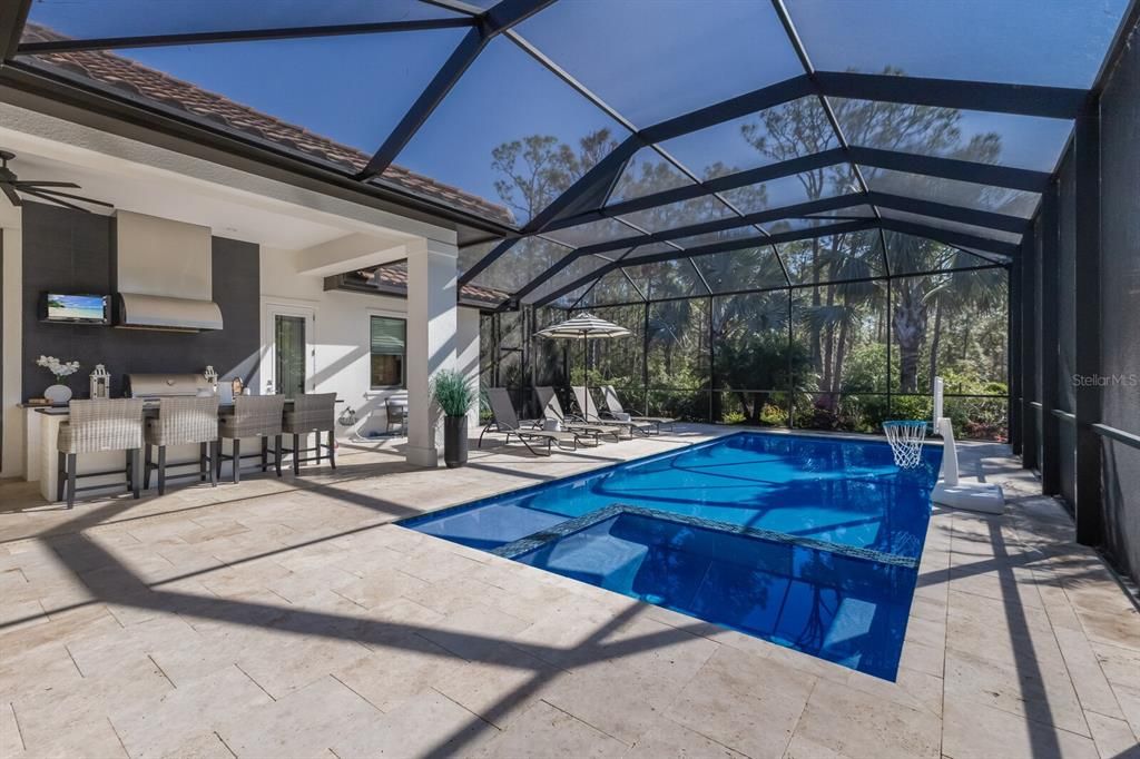 合同活跃: $2,500,000 (3 贝兹, 3 浴室, 3346 平方英尺)