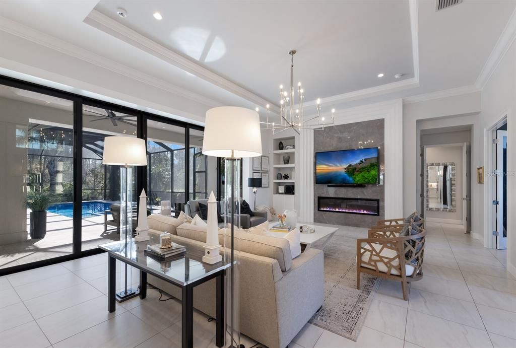 合同活跃: $2,500,000 (3 贝兹, 3 浴室, 3346 平方英尺)