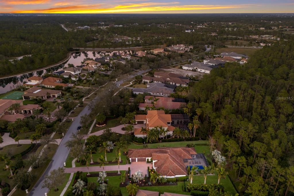 合同活跃: $2,500,000 (3 贝兹, 3 浴室, 3346 平方英尺)