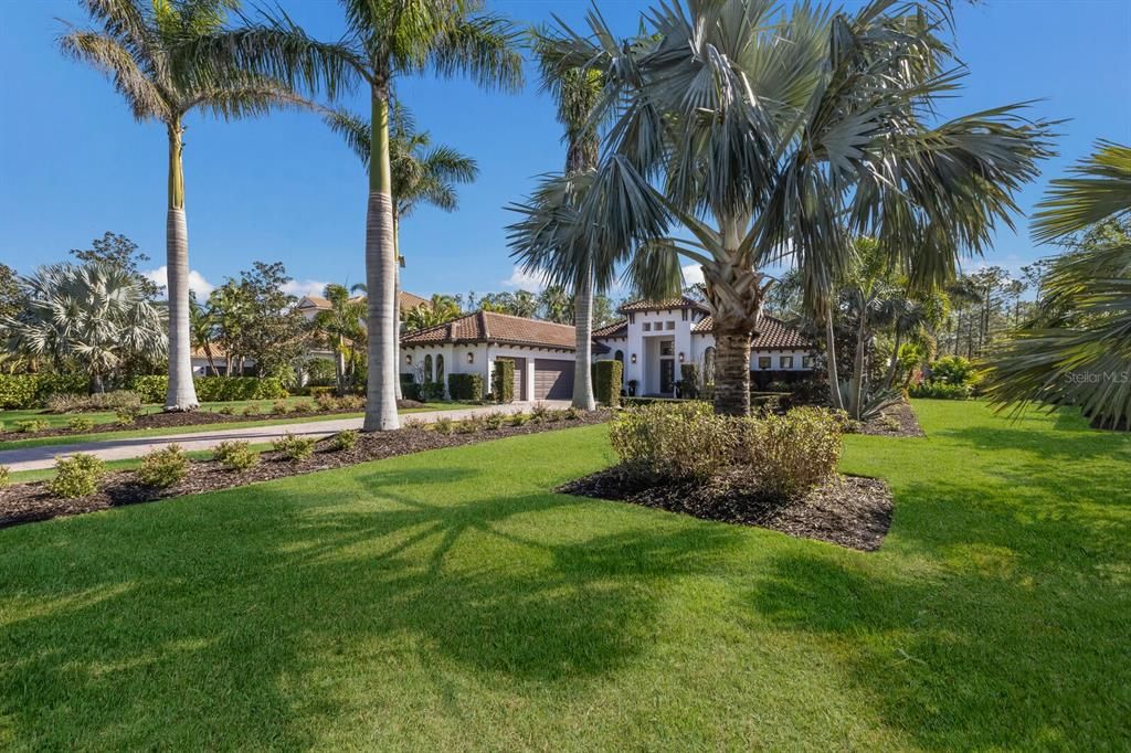 合同活跃: $2,500,000 (3 贝兹, 3 浴室, 3346 平方英尺)