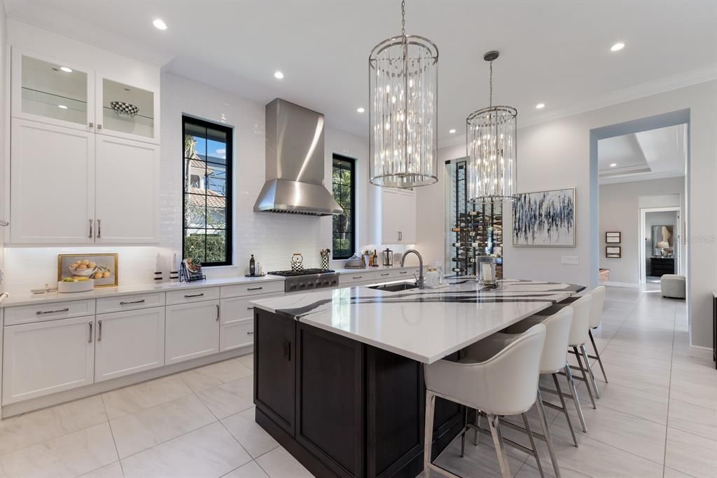 合同活跃: $2,500,000 (3 贝兹, 3 浴室, 3346 平方英尺)