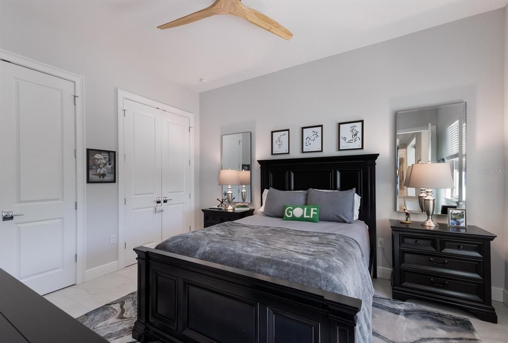 合同活跃: $2,500,000 (3 贝兹, 3 浴室, 3346 平方英尺)