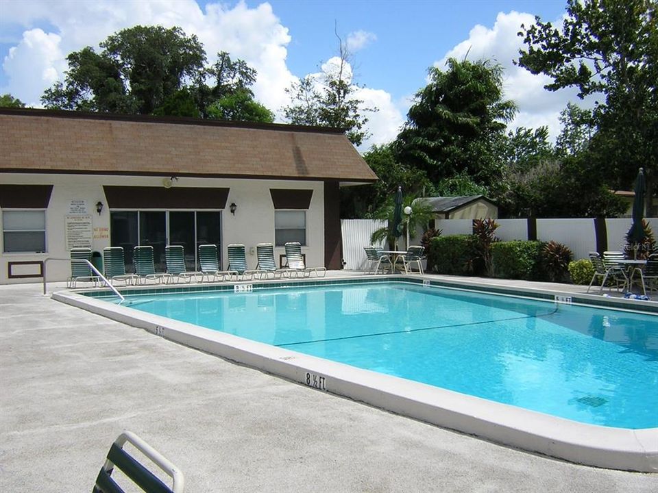 For Rent: $1,425 (1 beds, 1 baths, 747 Square Feet)