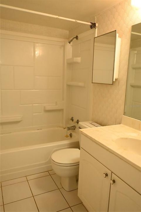 For Rent: $1,425 (1 beds, 1 baths, 747 Square Feet)