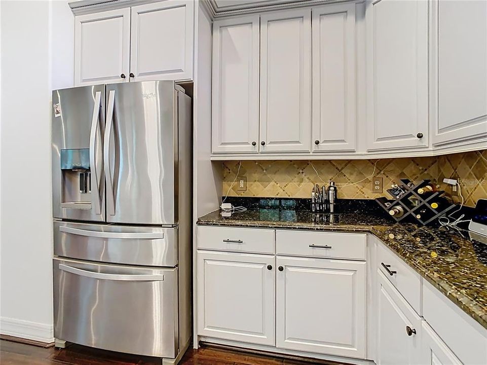 For Sale: $649,900 (4 beds, 3 baths, 3175 Square Feet)