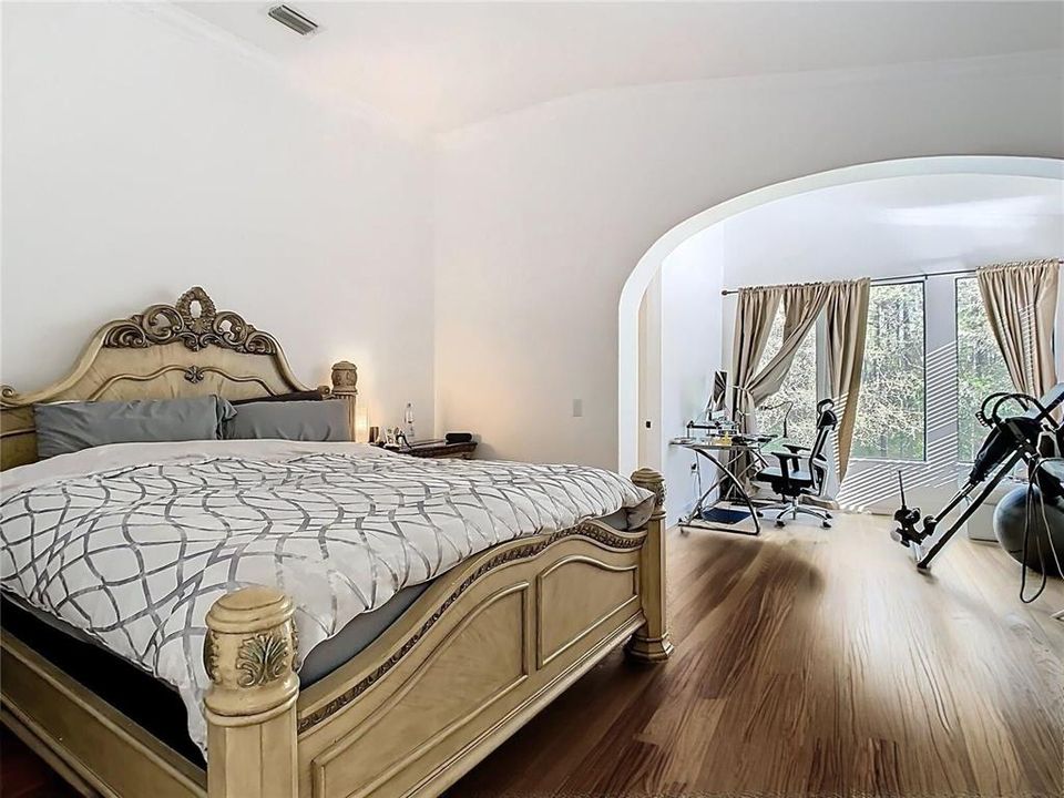 For Sale: $649,900 (4 beds, 3 baths, 3175 Square Feet)