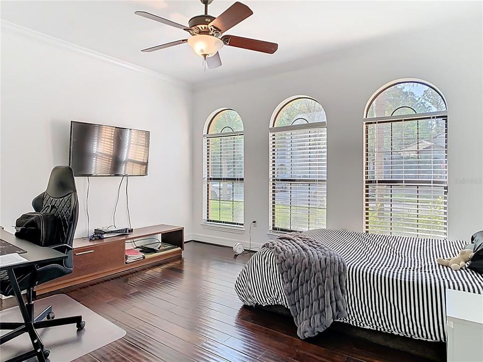 For Sale: $649,900 (4 beds, 3 baths, 3175 Square Feet)