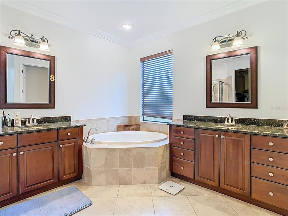 For Sale: $649,900 (4 beds, 3 baths, 3175 Square Feet)