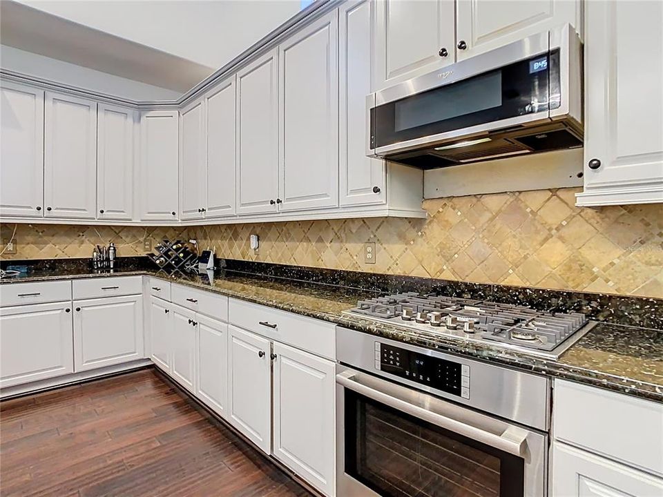 For Sale: $649,900 (4 beds, 3 baths, 3175 Square Feet)