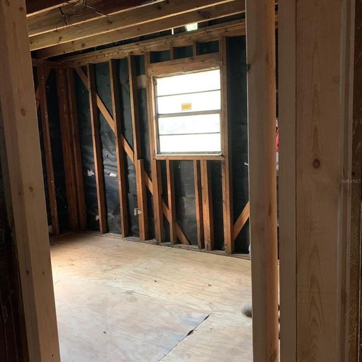 For Sale: $110,000 (3 beds, 2 baths, 1088 Square Feet)