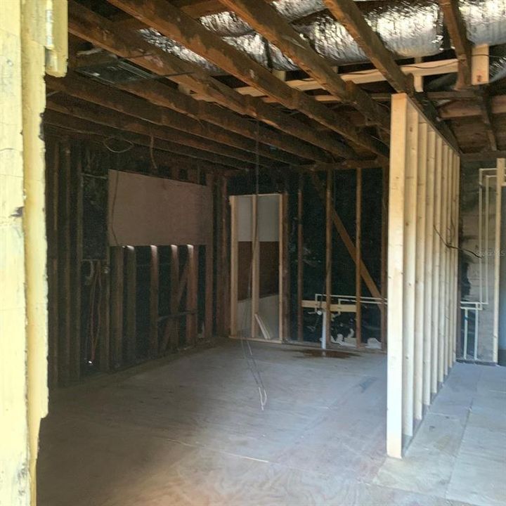 For Sale: $110,000 (3 beds, 2 baths, 1088 Square Feet)