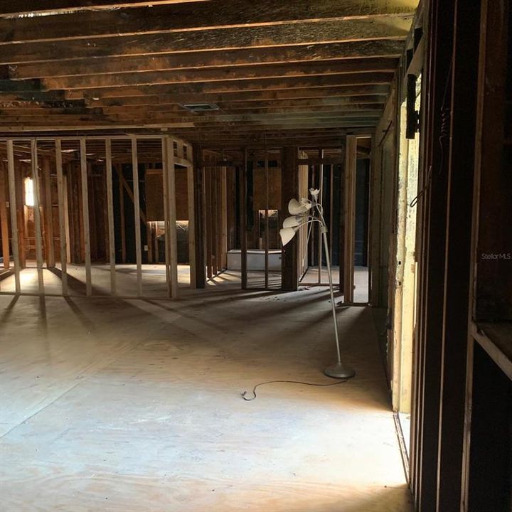 For Sale: $110,000 (3 beds, 2 baths, 1088 Square Feet)