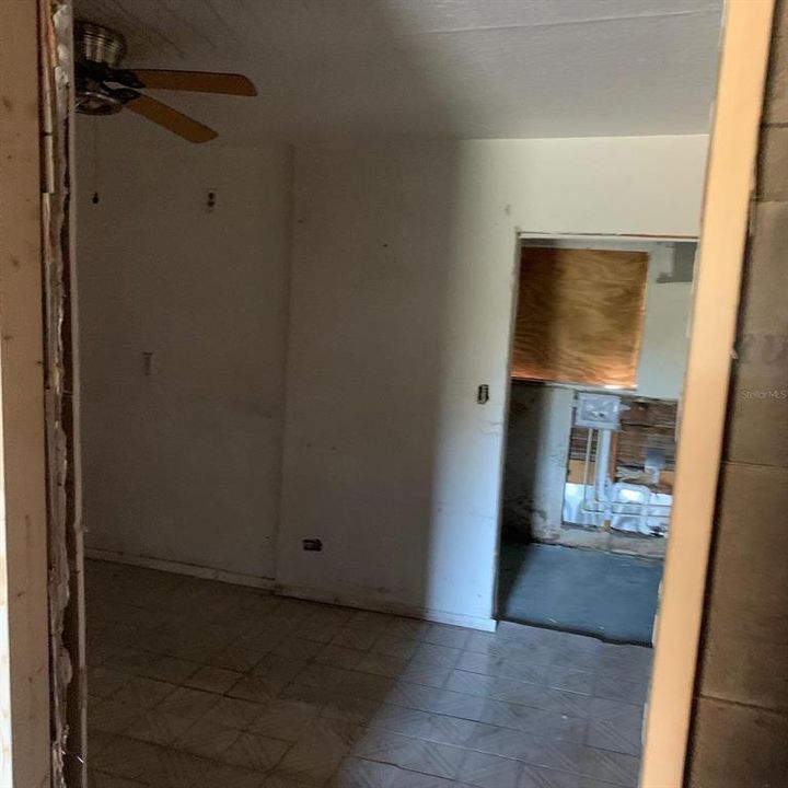 For Sale: $110,000 (3 beds, 2 baths, 1088 Square Feet)