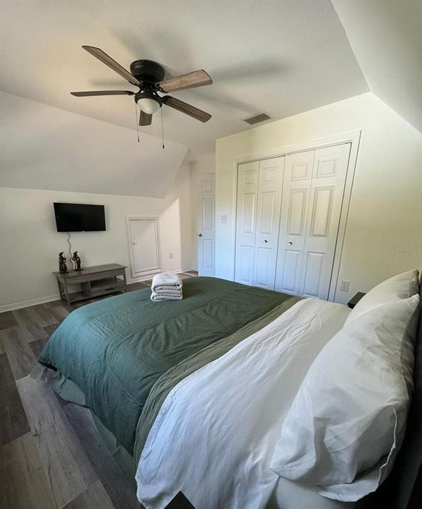 For Rent: $2,500 (3 beds, 2 baths, 2040 Square Feet)