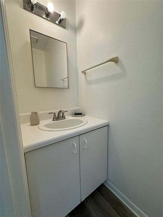 For Rent: $2,500 (3 beds, 2 baths, 2040 Square Feet)