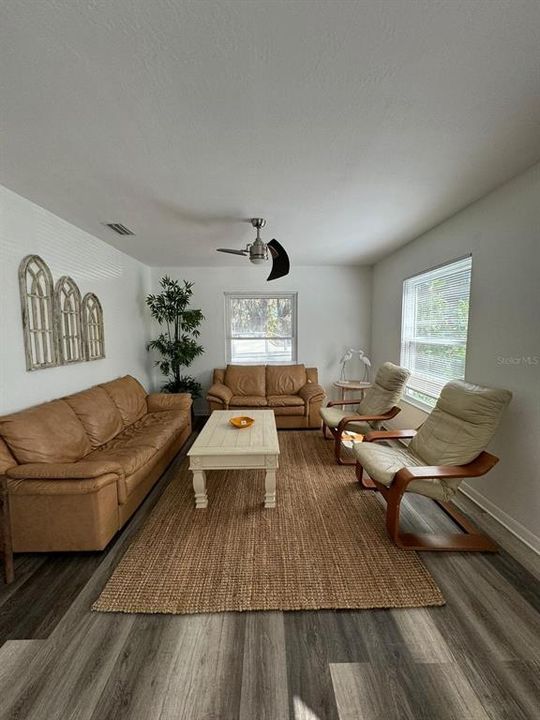 For Rent: $2,500 (3 beds, 2 baths, 2040 Square Feet)