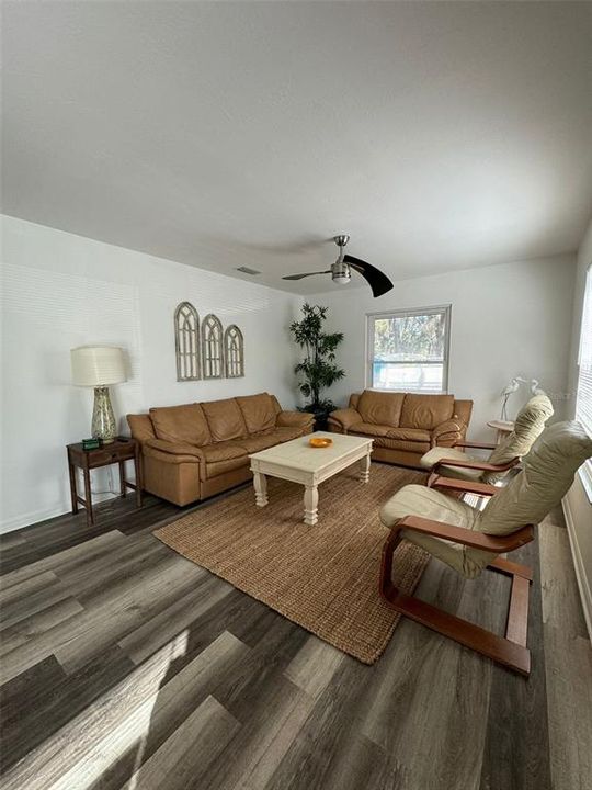 For Rent: $2,500 (3 beds, 2 baths, 2040 Square Feet)