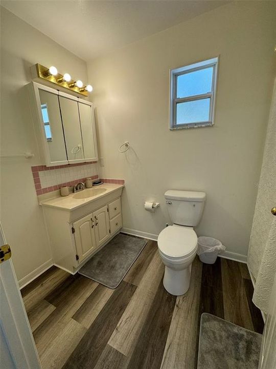 For Rent: $2,500 (3 beds, 2 baths, 2040 Square Feet)